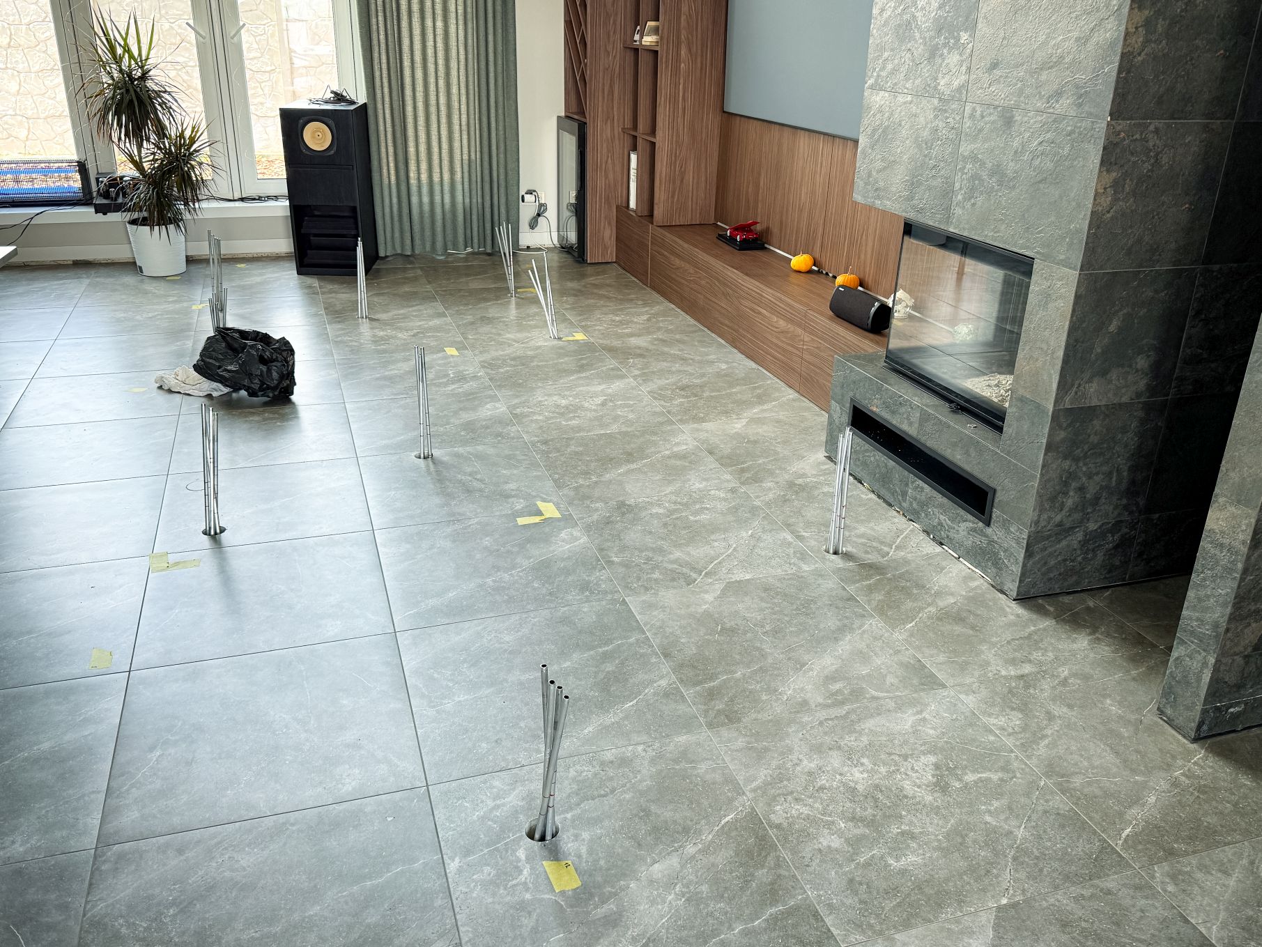 img 1